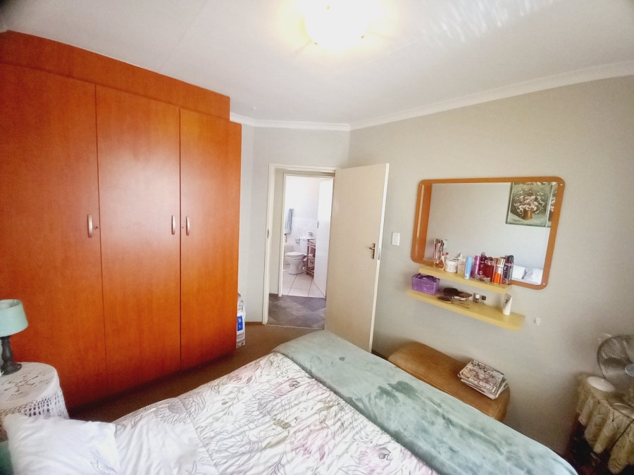 2 Bedroom Property for Sale in Vaalpark Free State